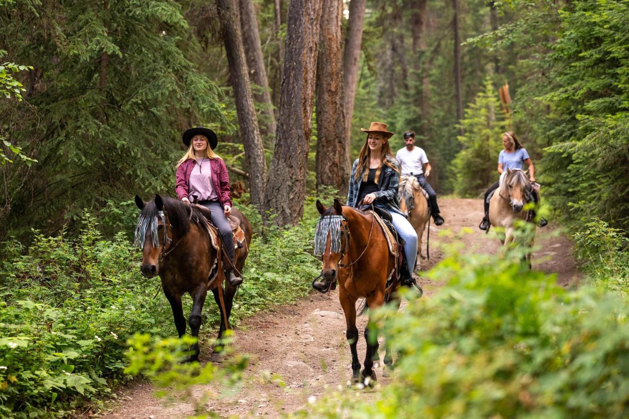 Beaver Guest Ranch Bridge Lake Exterior foto